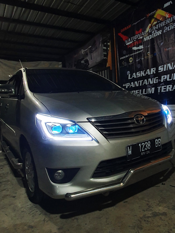 Grand Innova Custom Double Projie Super Bright Poster