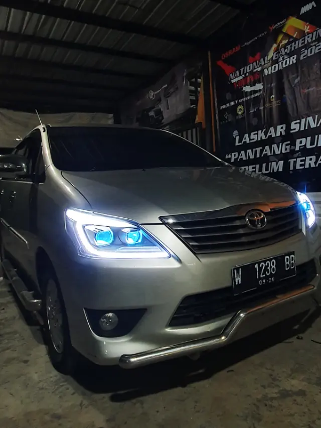 Grand Innova Custom Double Projie Super Bright Poster