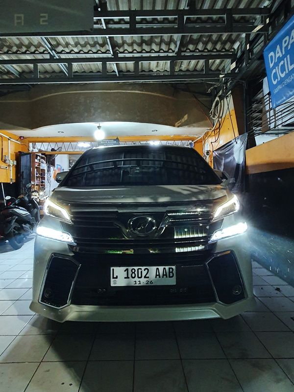 Custom Vellfire 5 Set Saber + Custom DRL dengan Sein Poster