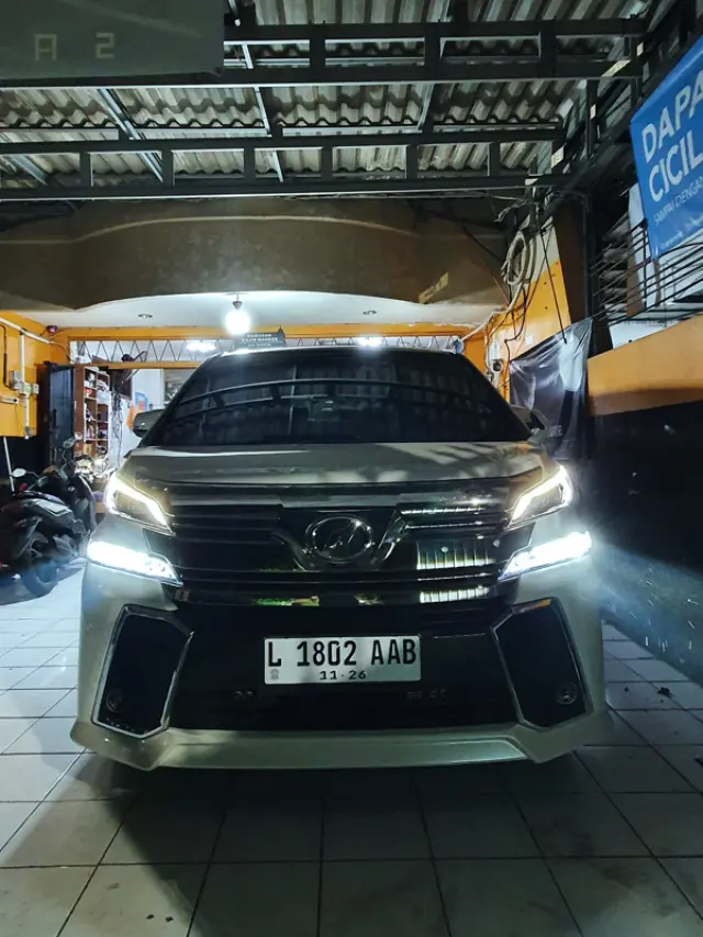 Custom Vellfire 5 Set Saber + Custom DRL dengan Sein Poster